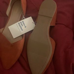 Brand new size 8 flats